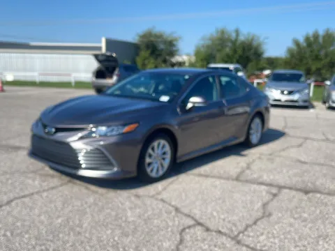 Gray 2023 Toyota Camry LE for sale in Oklahoma City, OK