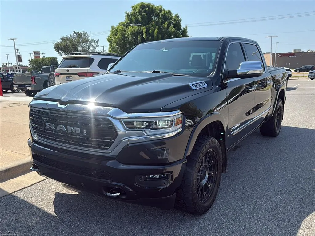 Black 2022 Ram 1500 Limited for sale in Oklahoma City, OK