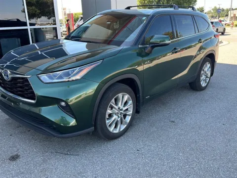 Green 2023 Toyota Highlander Hybrid Limited for sale in Oklahoma City, OK