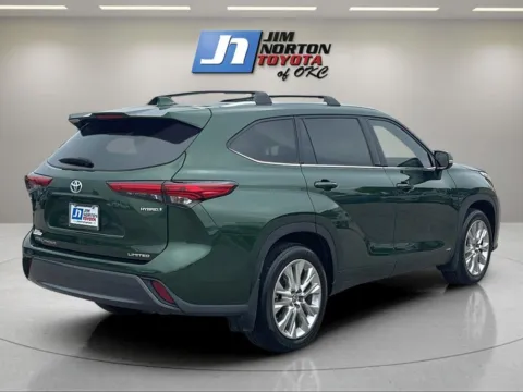 More photos of 2023 Toyota Highlander Hybrid Limited at Jim Norton Toyota Of OKC, OK