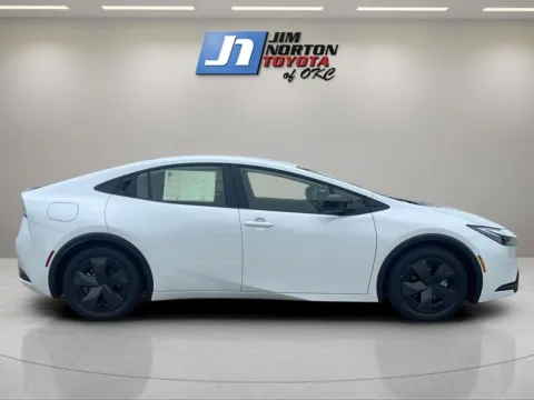 More photos of 2026 Toyota Prius Plug-In Hybrid SE at Jim Norton Toyota Of OKC, OK