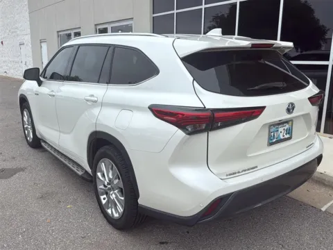 More photos of 2021 Toyota Highlander Hybrid Limited at Jim Norton Toyota Of OKC, OK