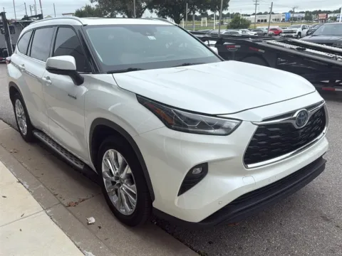 Photos of 2021 Toyota Highlander Hybrid Limited for sale in Oklahoma City, OK at Jim Norton Toyota Of OKC