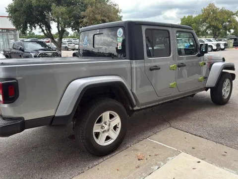More photos of 2021 Jeep Gladiator Sport S at Jim Norton Toyota Of OKC, OK