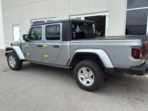 More photos of 2021 Jeep Gladiator Sport S at Jim Norton Toyota Of OKC, OK