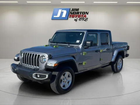 Silver 2021 Jeep Gladiator Sport S for sale in Oklahoma City, OK