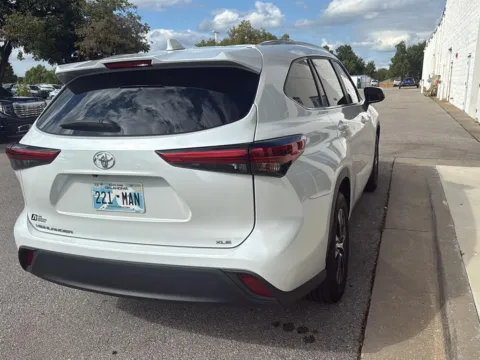 Another view of 2023 Toyota Highlander XLE for sale in Oklahoma City, OK at Jim Norton Toyota Of OKC