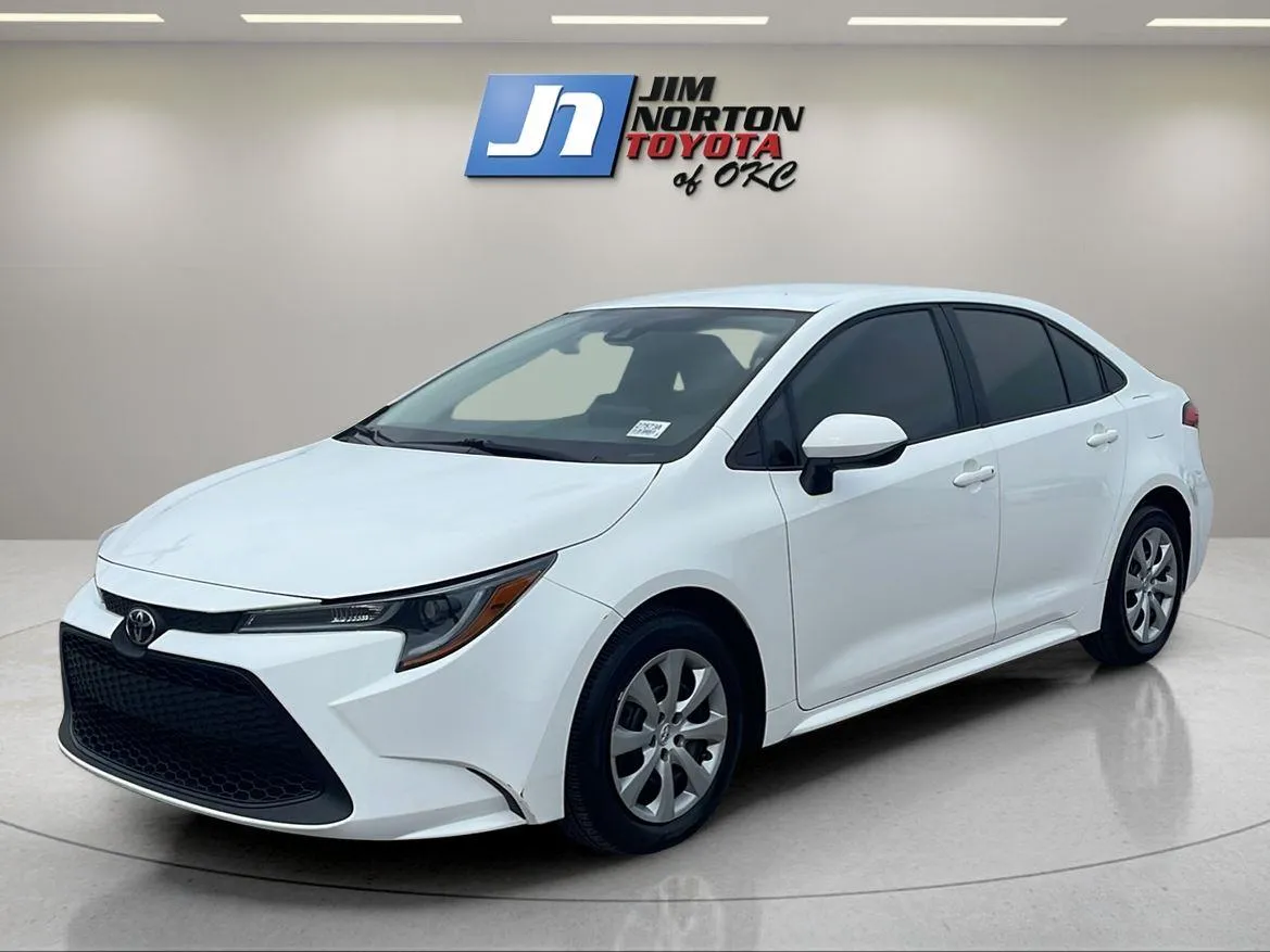 White 2022 Toyota Corolla LE for sale in Oklahoma City, OK