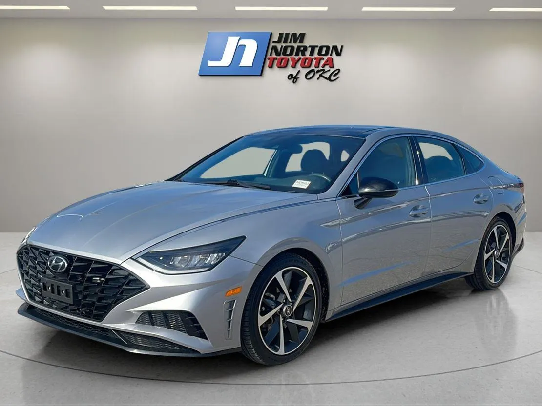 Silver 2023 Hyundai Sonata SEL Plus for sale in Oklahoma City, OK