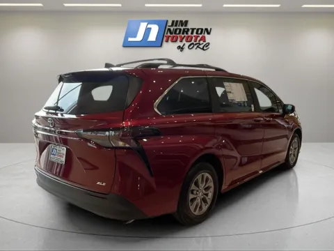 More photos of 2025 Toyota Sienna XLE at Jim Norton Toyota Of OKC, OK