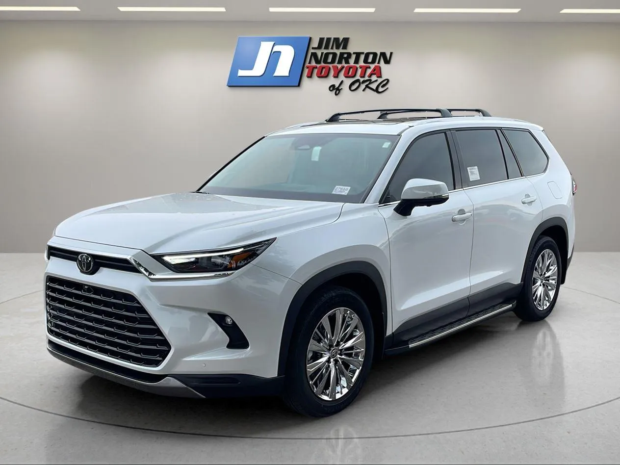 White 2025 Toyota Grand Highlander Platinum for sale in Oklahoma City, OK