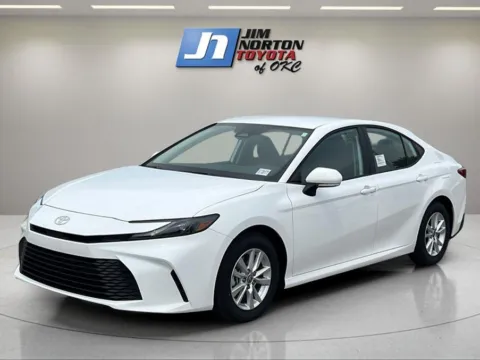 White 2025 Toyota Camry LE for sale in Oklahoma City, OK