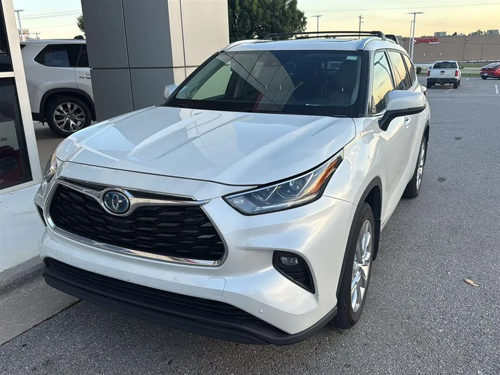 White 2023 Toyota Highlander Hybrid Limited for sale in Oklahoma City, OK
