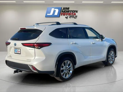 More photos of 2023 Toyota Highlander Hybrid Limited at Jim Norton Toyota Of OKC, OK