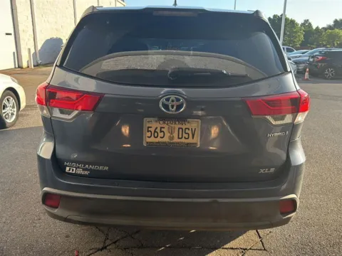 More photos of 2019 Toyota Highlander Hybrid XLE at Jim Norton Toyota Of OKC, OK