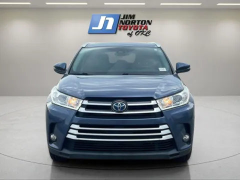 Photos of 2019 Toyota Highlander Hybrid XLE for sale in Oklahoma City, OK at Jim Norton Toyota Of OKC