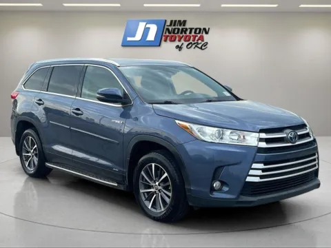 Another view of 2019 Toyota Highlander Hybrid XLE for sale in Oklahoma City, OK at Jim Norton Toyota Of OKC