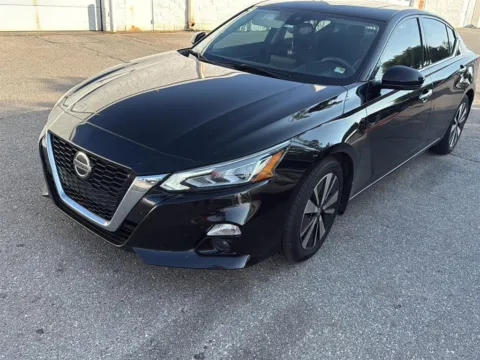 Black 2020 Nissan Altima 2.5 SL for sale in Oklahoma City, OK