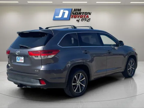 More photos of 2017 Toyota Highlander XLE at Jim Norton Toyota Of OKC, OK