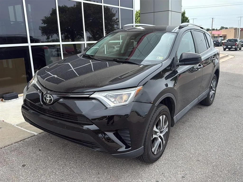 Red 2017 TOYOTA RAV4 LE for sale in Oklahoma City, OK