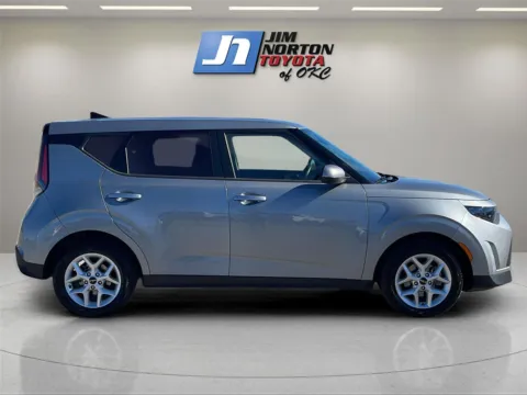 More photos of 2024 Kia Soul LX at Jim Norton Toyota Of OKC, OK