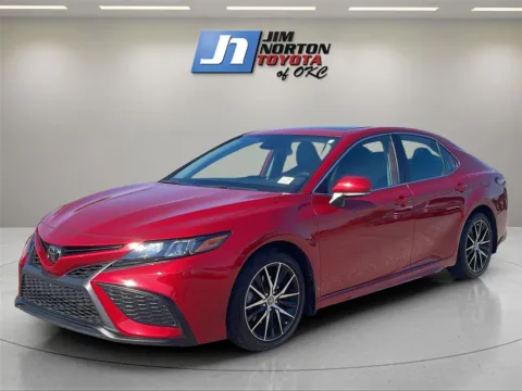 Red 2023 Toyota Camry SE for sale in Oklahoma City, OK