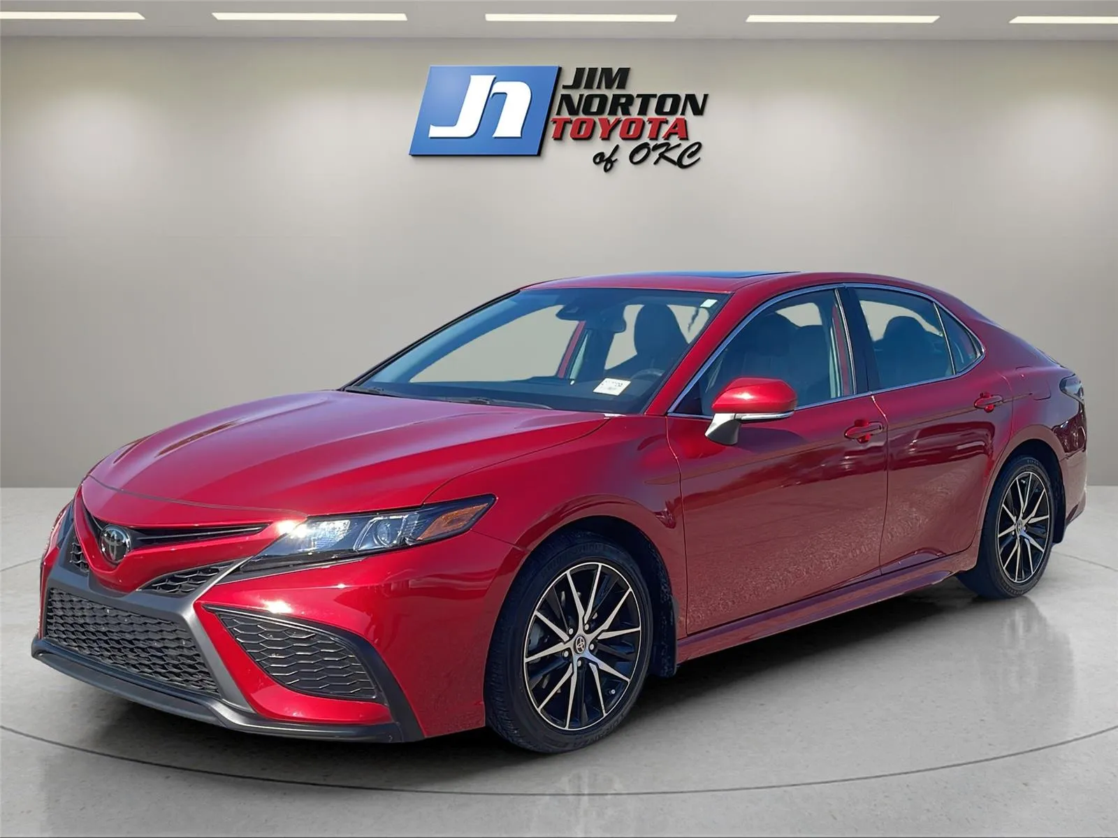 Red 2023 Toyota Camry SE for sale in Oklahoma City, OK