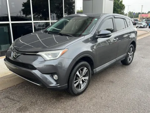 Gray 2018 Toyota RAV4 XLE for sale in Oklahoma City, OK