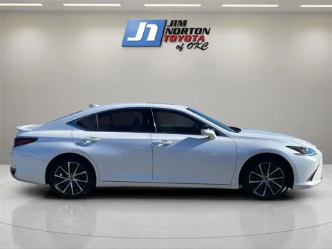 More photos of 2024 Lexus ES 300h at Jim Norton Toyota Of OKC, OK