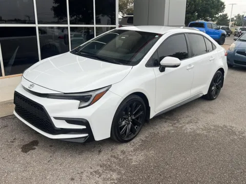 White 2023 Toyota Corolla SE for sale in Oklahoma City, OK