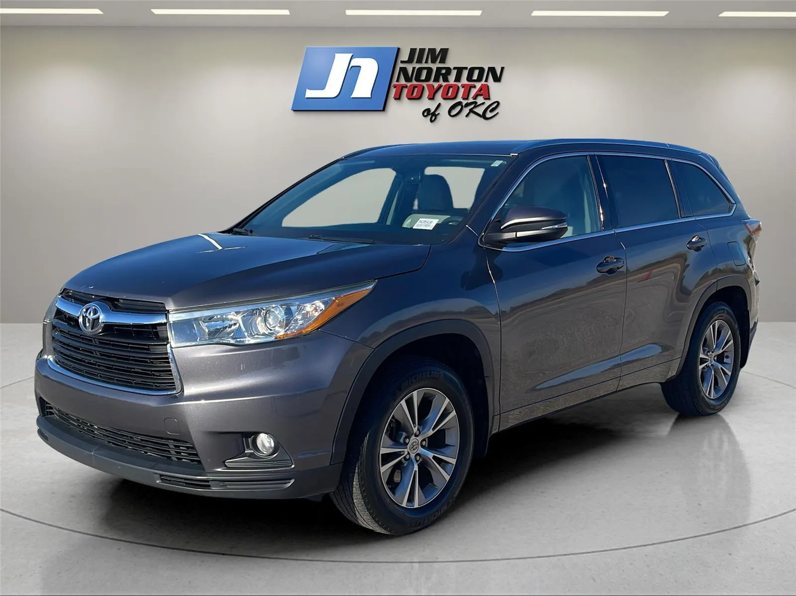 Gray 2015 TOYOTA Highlander XLE for sale in Oklahoma City, OK