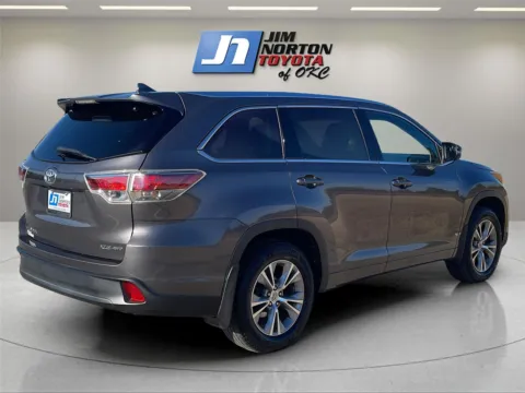 More photos of 2015 TOYOTA Highlander XLE at Jim Norton Toyota Of OKC, OK