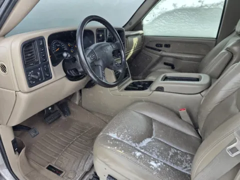 More photos of 2003 GMC Sierra 2500HD SLT at Kia of Cheyenne, WY