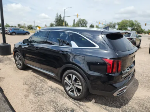 More photos of 2023 Kia Sorento Hybrid EX at Kia of Cheyenne, WY