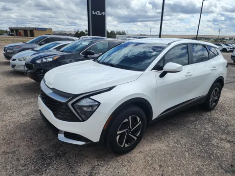 White 2023 Kia Sportage Hybrid LX for sale in Cheyenne, WY