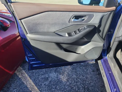 More photos of 2023 Nissan Rogue SV at Kia of Cheyenne, WY