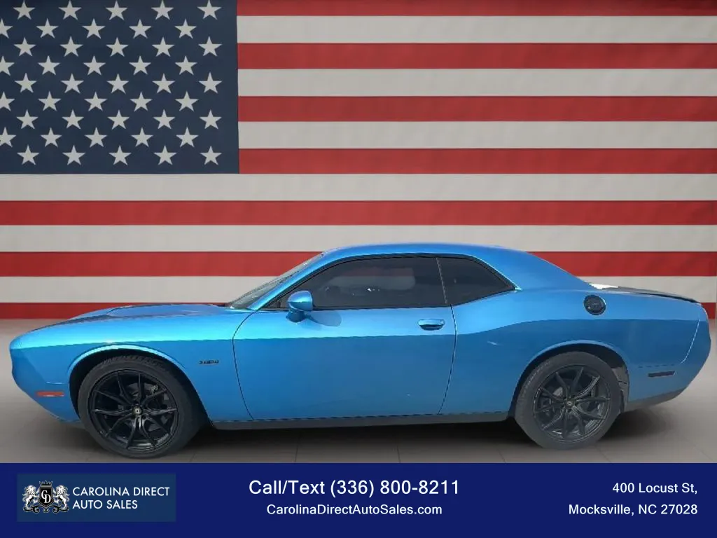 2016 Dodge Challenger R/T's photo