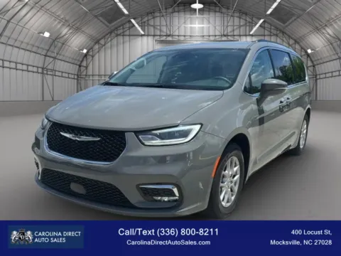 Gray 2022 Chrysler Pacifica Touring L Van 4D for sale in Mocksville, NC