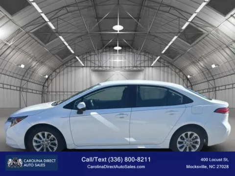 White 2022 Toyota Corolla LE Sedan 4D for sale in Mocksville, NC