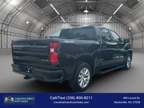 More photos of 2022 Chevrolet Silverado 1500 Limited Crew Cab Custom Pickup 4D 5 3/4 ft at Carolina Direct Auto Sales, NC