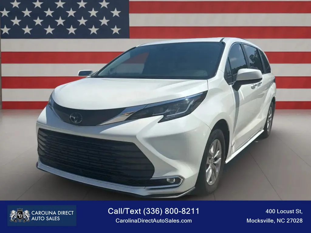White 2021 Toyota Sienna XLE Minivan 4D for sale in Mocksville, NC