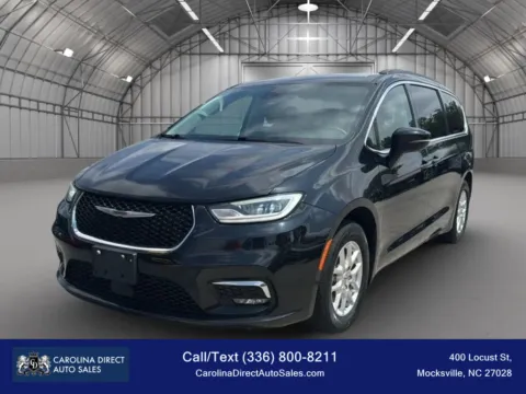 Black 2022 Chrysler Pacifica Touring L Van 4D for sale in Mocksville, NC