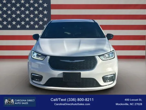 Photos of 2025 Chrysler Pacifica Select Van 4D for sale in Mocksville, NC at Carolina Direct Auto Sales