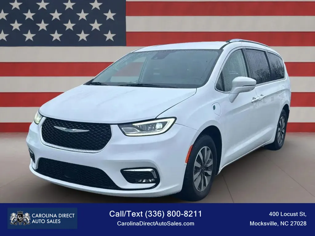2021 Chrysler Pacifica Hybrid Touring L's photo