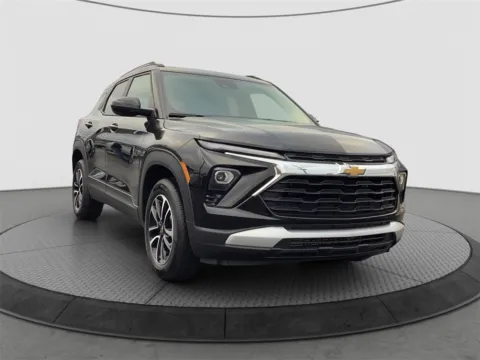 Black 2026 Chevrolet TrailBlazer LT for sale in Logan, OH