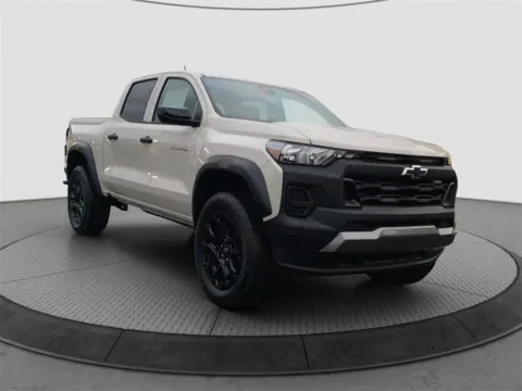 White 2026 Chevrolet Colorado Trail Boss for sale in Logan, OH