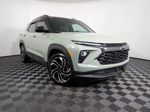 Green 2024 Chevrolet TrailBlazer RS for sale in Logan, OH