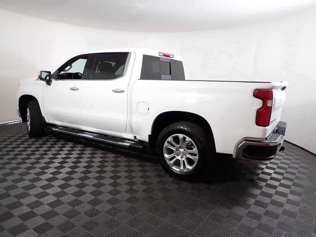 Chevrolet Silverado photo 12