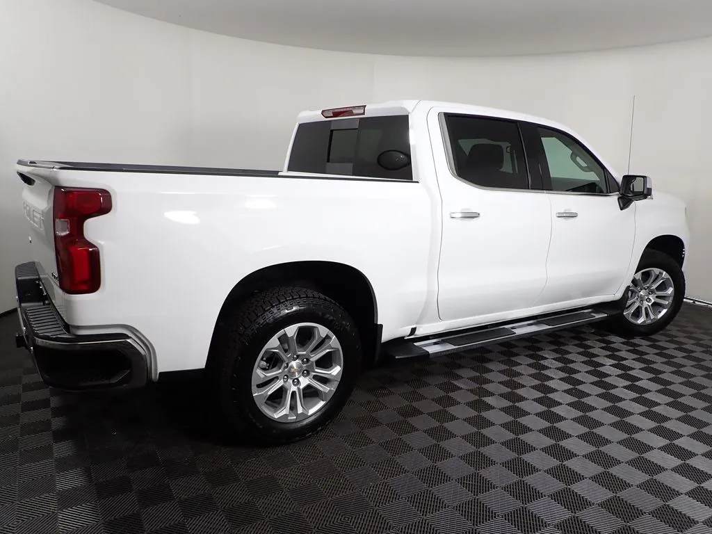 2026 Chevrolet Silverado 1500 LTZ - Photo 17