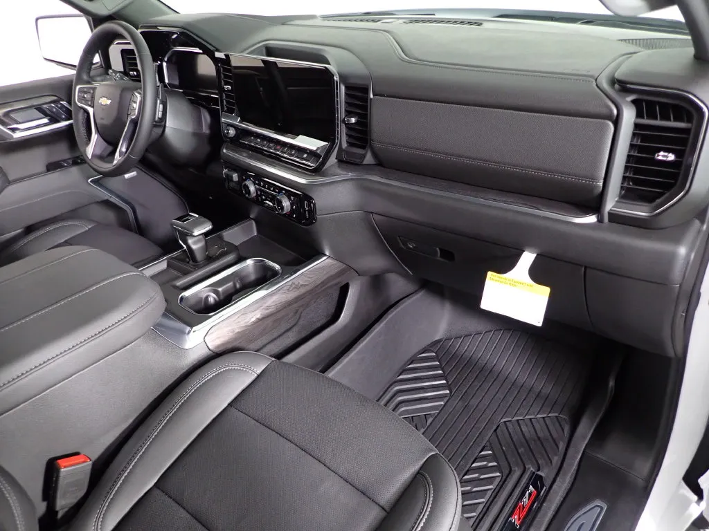 Chevrolet Silverado photo 36